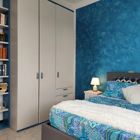Appartamento Vicino Al Mare Con Parcheggio Riva Ligure Bagian luar foto