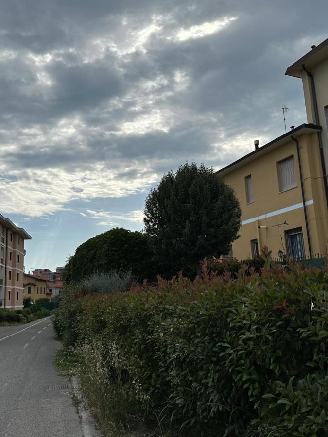 Appartamento Vicino Al Mare Con Parcheggio Riva Ligure Bagian luar foto